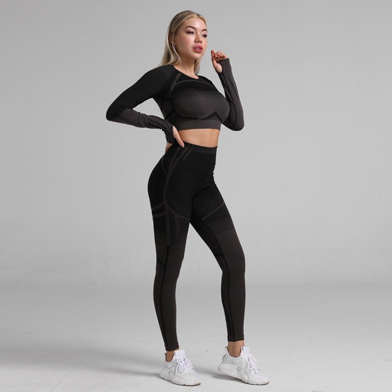 Ultimate Seamless Long Sleeve Yoga Set for Women - Stylish 2 Piece Fitness & Gym Wear